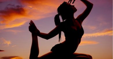 Woman-doing-yoga-inmarathi
