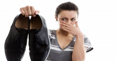 how to get rid of smelly shoes-inmarathi05
